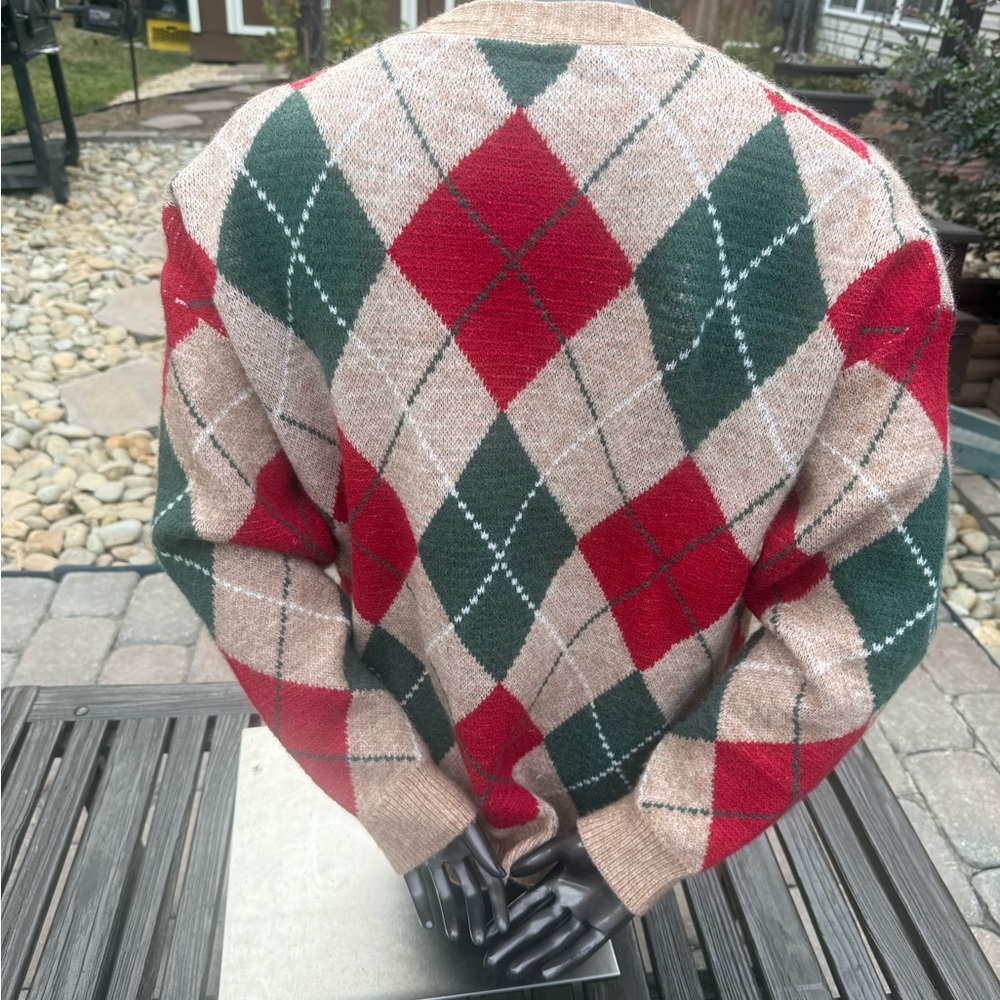 Wool/Cashmere Argyle Patterned Cardigan Sweater. New without tags - Picture 4 of 10